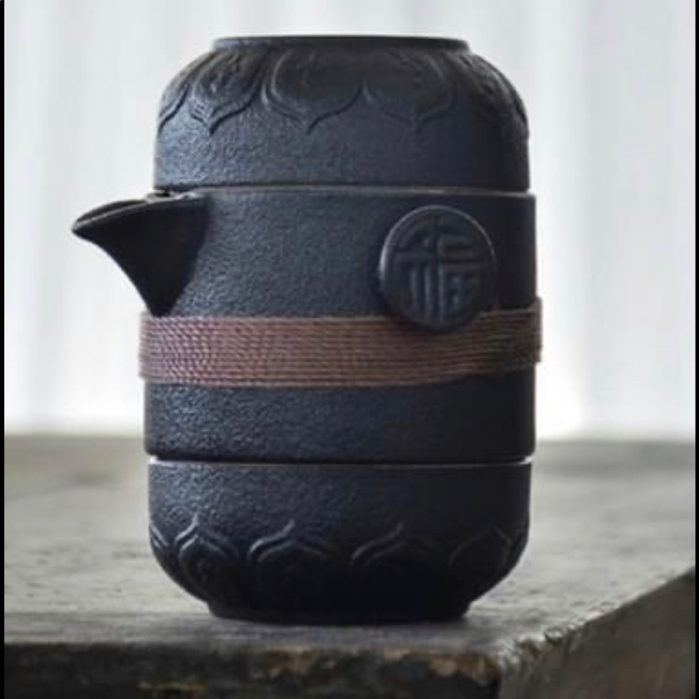 Traditional Ceramic Japanese Tea Set Portable with Travel Case